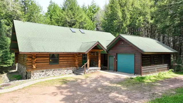 $999,000 | 720 Staehling Road, Three Lakes, WI 54562