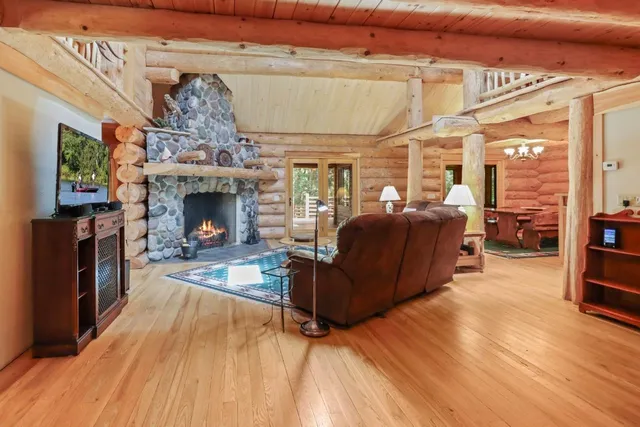 $999,000 | 720 Staehling Road, Three Lakes, WI 54562