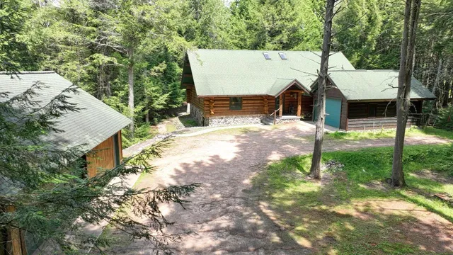 $999,000 | 720 Staehling Road, Three Lakes, WI 54562