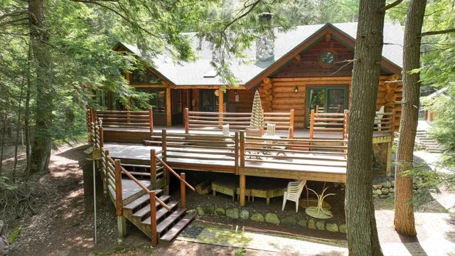 $999,000 | 720 Staehling Road, Three Lakes, WI 54562