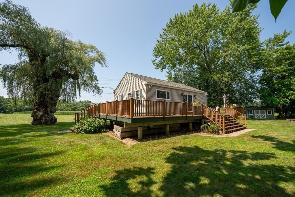 14 Old Stagecoach Road Easthampton, MA 01027 - Photo 2 of 37 Gallery Image 2