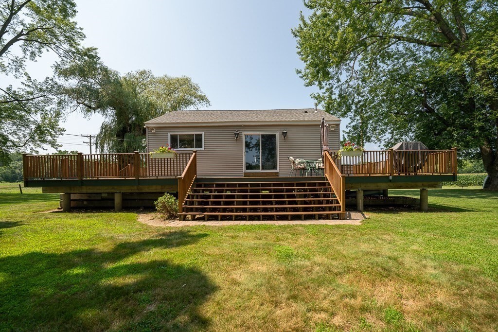 14 Old Stagecoach Road Easthampton, MA 01027 - Photo 21 of 37 Gallery Image 21