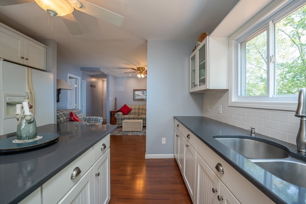 14 Old Stagecoach Road Easthampton, MA 01027 - Photo 9 of 37 Gallery Image 9