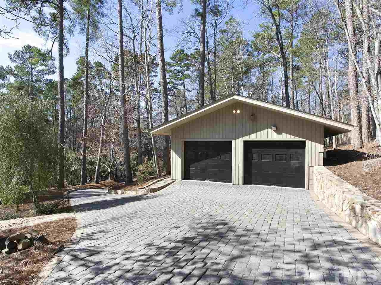 806 Kenmore Road Chapel Hill, NC 27514 - Photo 29 of 30 a front view of a house with a yard
