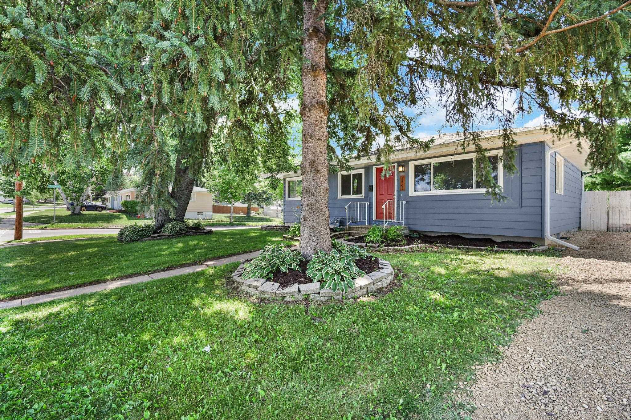 1417 Wyoming Way Madison, WI 53704 - Photo 2 of 37