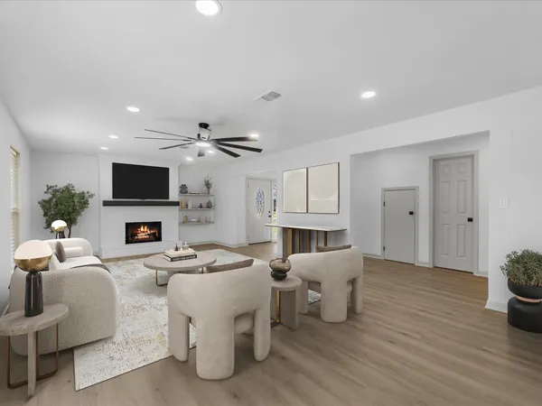 $296,000 | 740 River Plantation Drive, Conroe, TX 77302