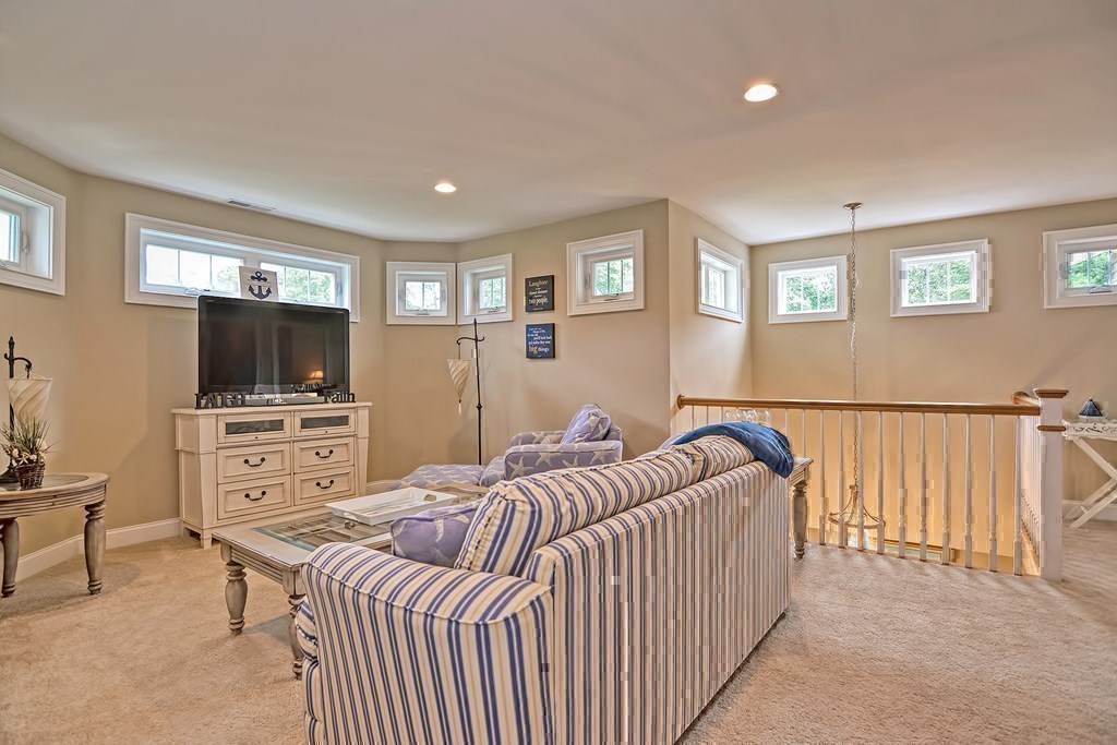 14 Kennedy Road, Unit B Gloucester, MA 01930 - Photo 28 of 34 Gallery Image 28