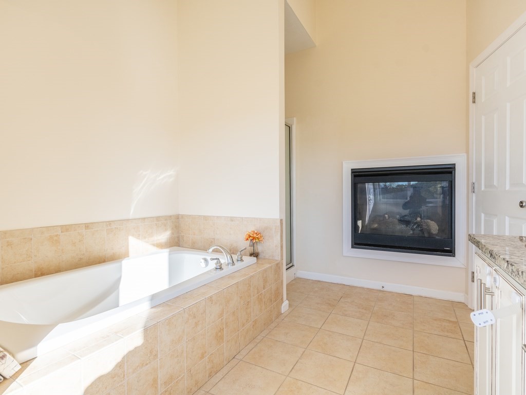 2 Queen Isabella Way, Unit 2 Ashland, MA 01721 - Photo 24 of 34