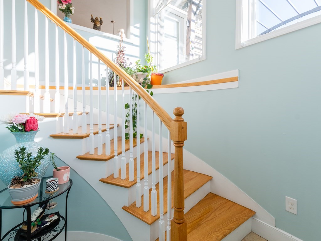 2 Queen Isabella Way, Unit 2 Ashland, MA 01721 - Photo 3 of 34