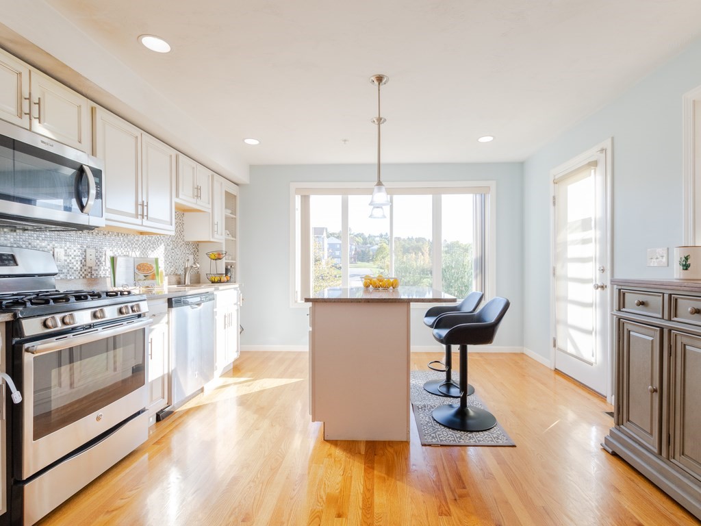 2 Queen Isabella Way, Unit 2 Ashland, MA 01721 - Photo 9 of 34