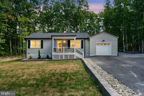 $379,999 | 1235 Lakeview Parkway, Locust Grove, VA 22508