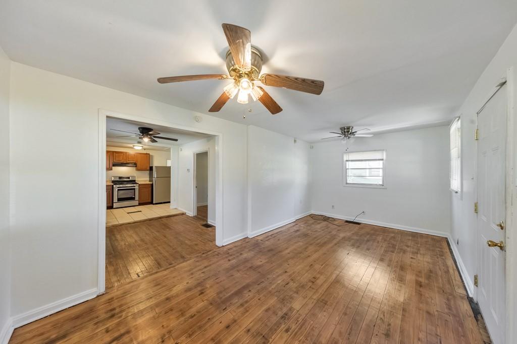 1776 Spring Avenue East Point, GA 30344 - Photo 8 of 30