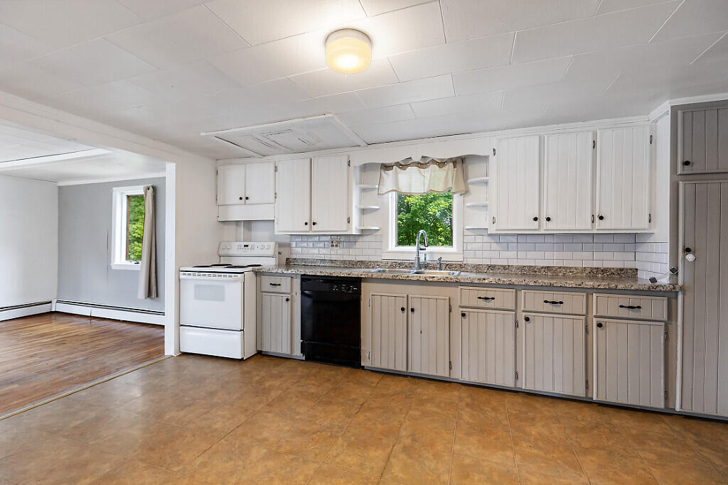 6 Stuart Street Winslow, ME 04901 - Photo 10 of 31 13_BP5A5486_DxO_mls