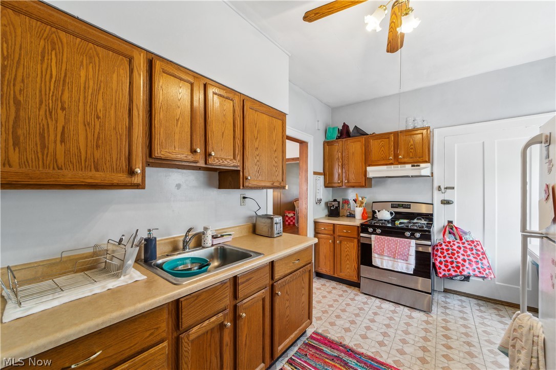 2430 Overlook Road Cleveland, OH 44106 - Photo 9 of 36