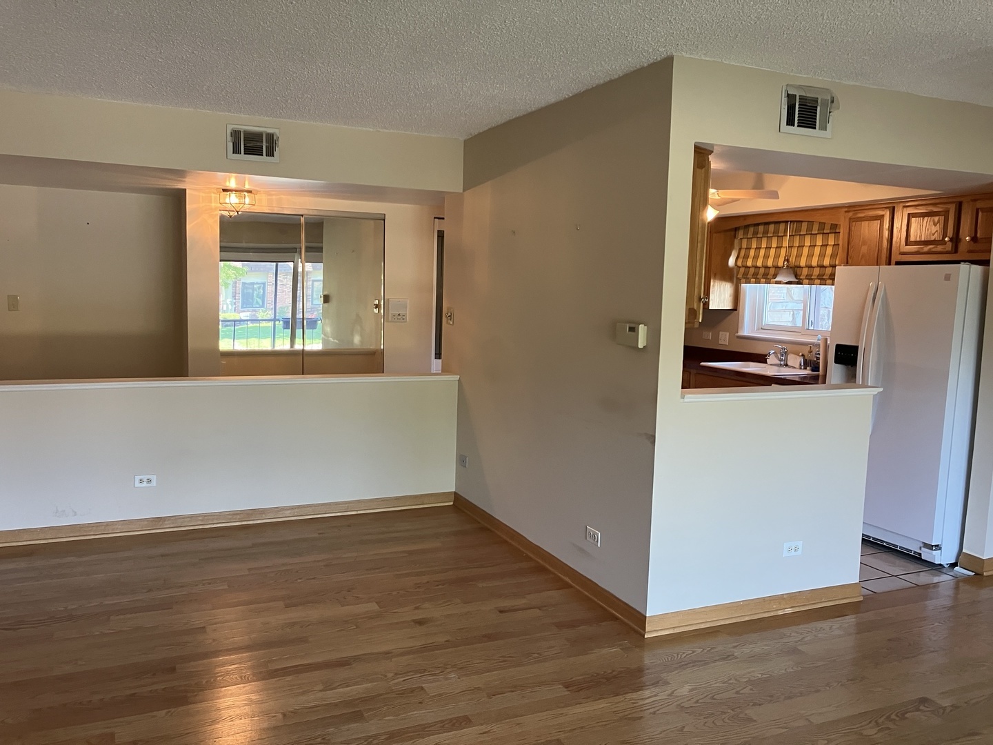 9188 S Road, Unit 1A Palos Hills, IL 60465 - Photo 7 of 16 Gallery Image 7