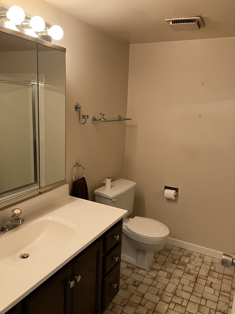 9188 S Road, Unit 1A Palos Hills, IL 60465 - Photo 9 of 16 Gallery Image 9