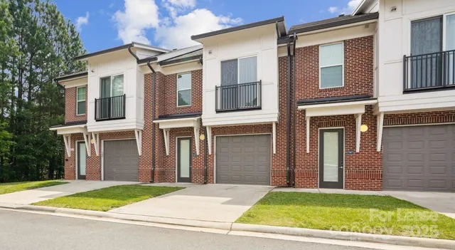 $2,243 | 4010 Waiting Street, Unit C3, Matthews, NC 28105