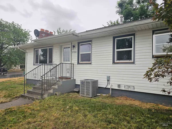 $245,000 | 1722 11th Avenue, Lewiston, ID 83501