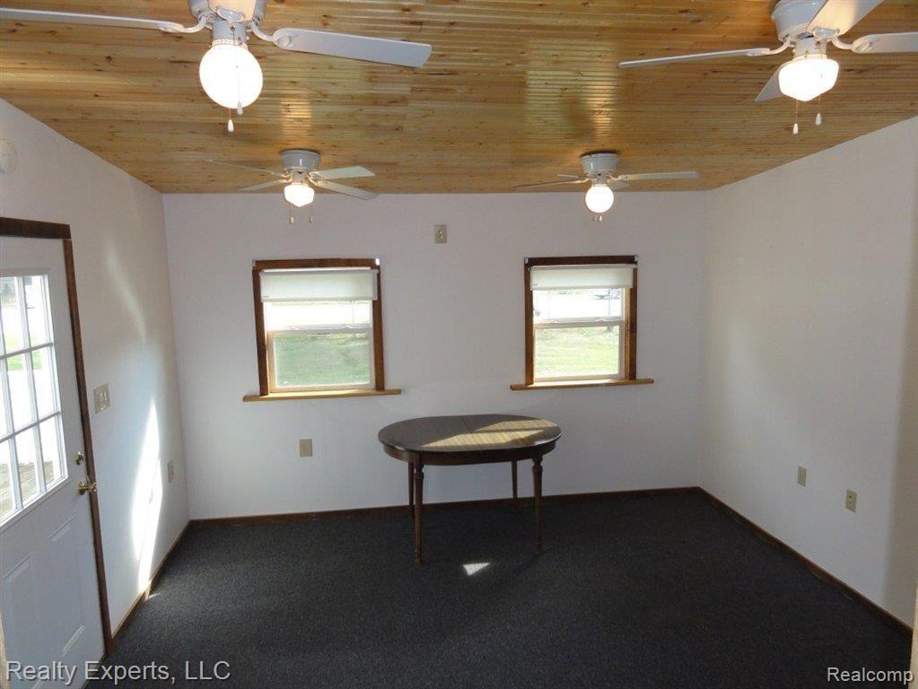 855 North Harris Road Ypsilanti, MI 48198 - Photo 3 of 12 Sun room