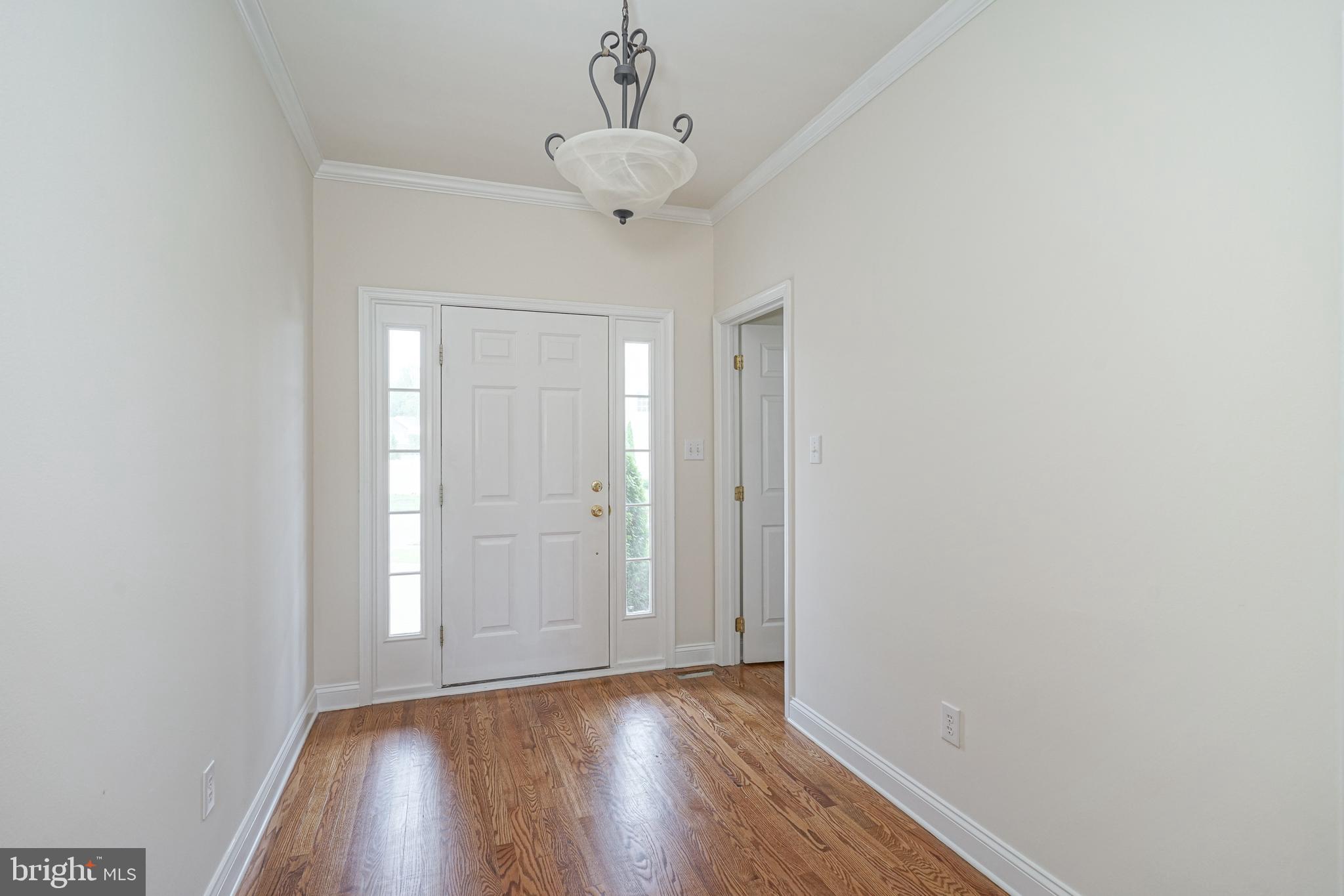 91 Glacier Drive Berlin, NJ 08009 - Photo 2 of 23