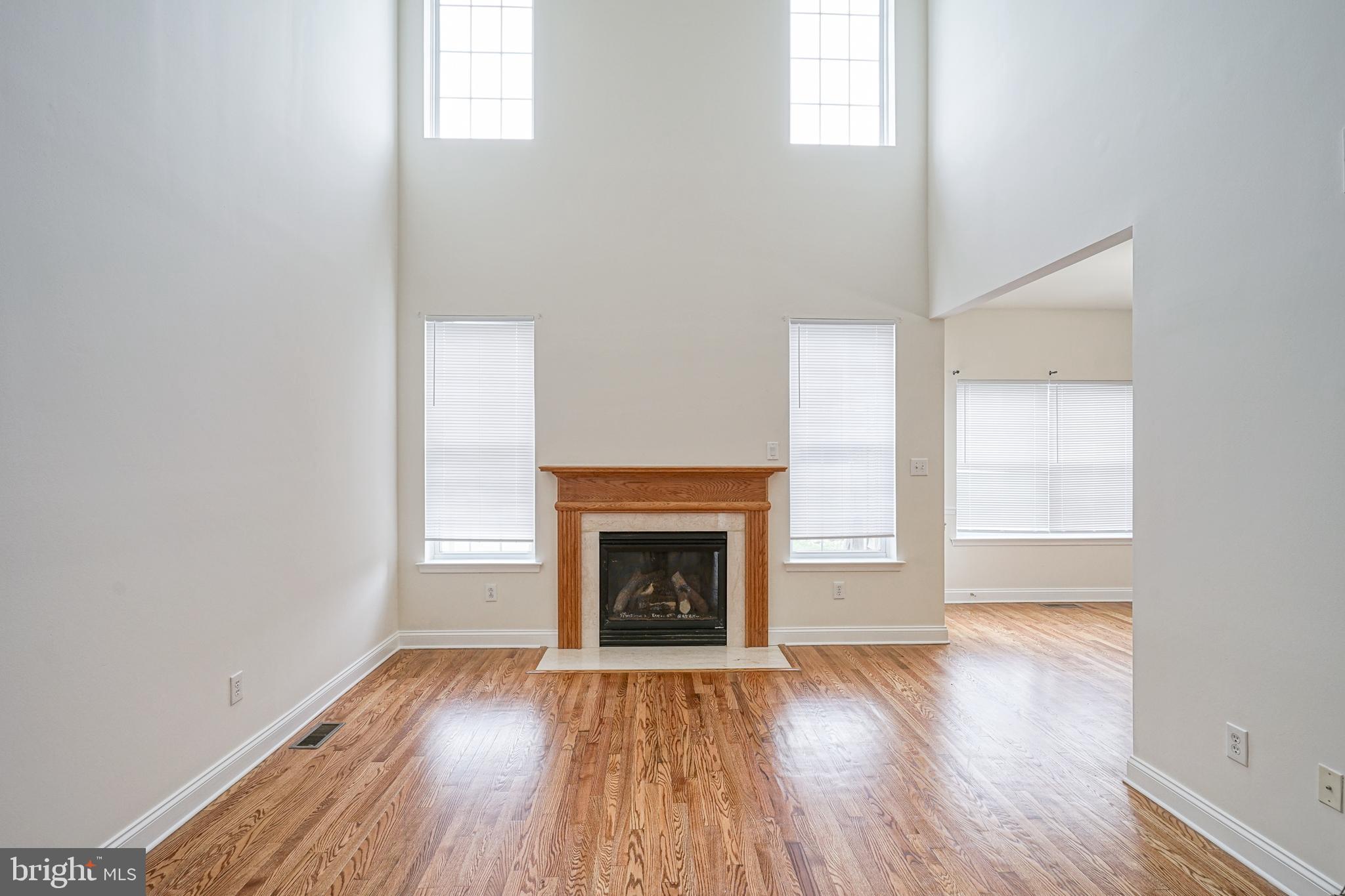 91 Glacier Drive Berlin, NJ 08009 - Photo 3 of 23