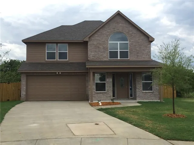 $2,100 | 122 Brooks Drive, Terrell, TX 75160