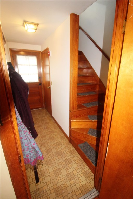 78 Windsor Road Pawtucket, RI 02861 - Photo 19 of 31