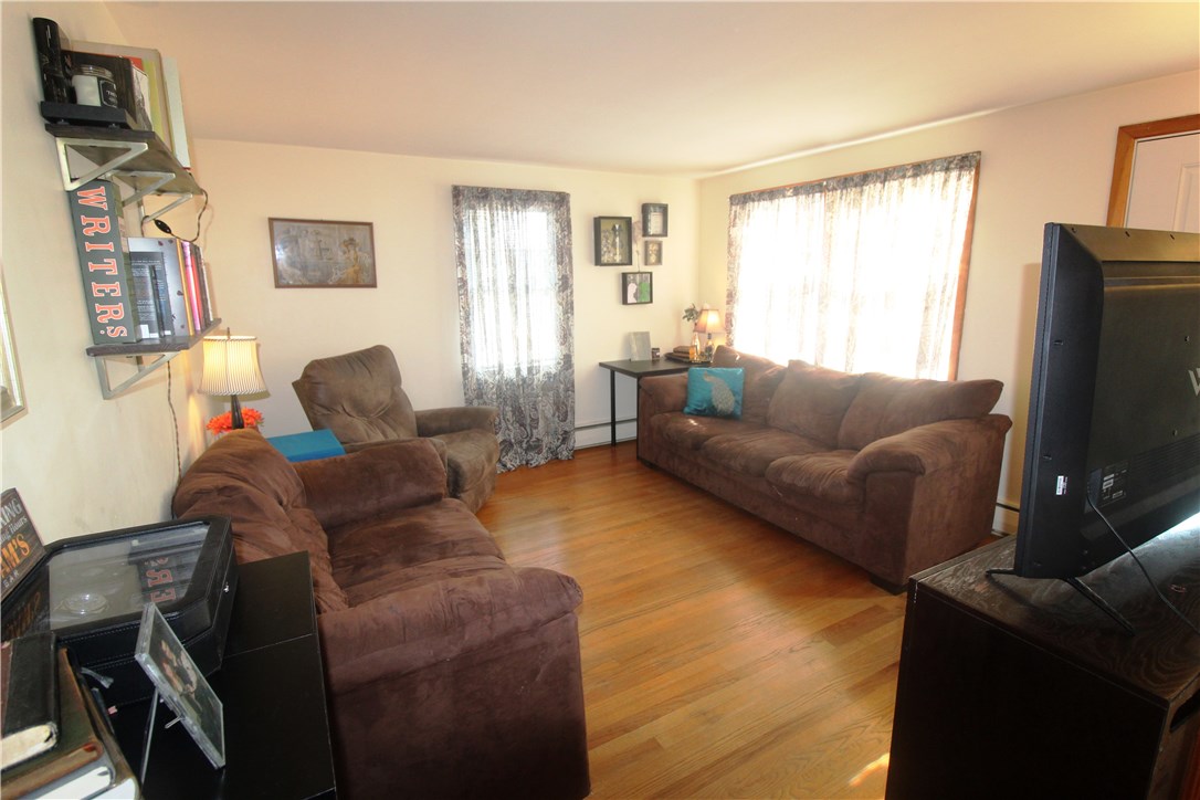 78 Windsor Road Pawtucket, RI 02861 - Photo 3 of 31