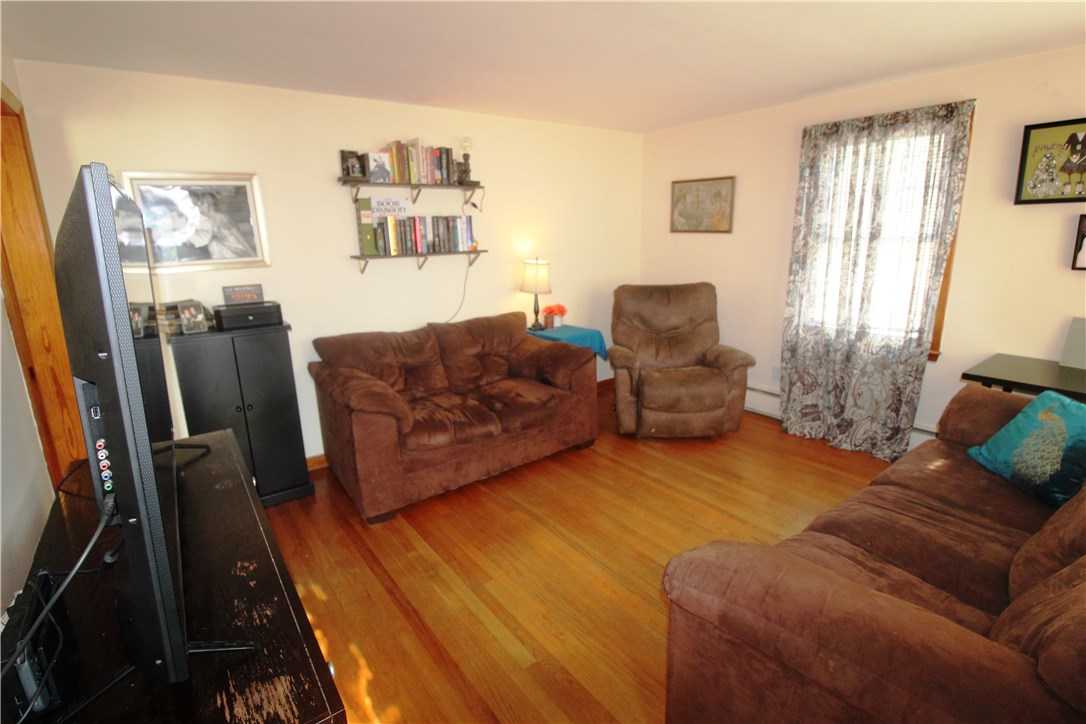 78 Windsor Road Pawtucket, RI 02861 - Photo 4 of 31