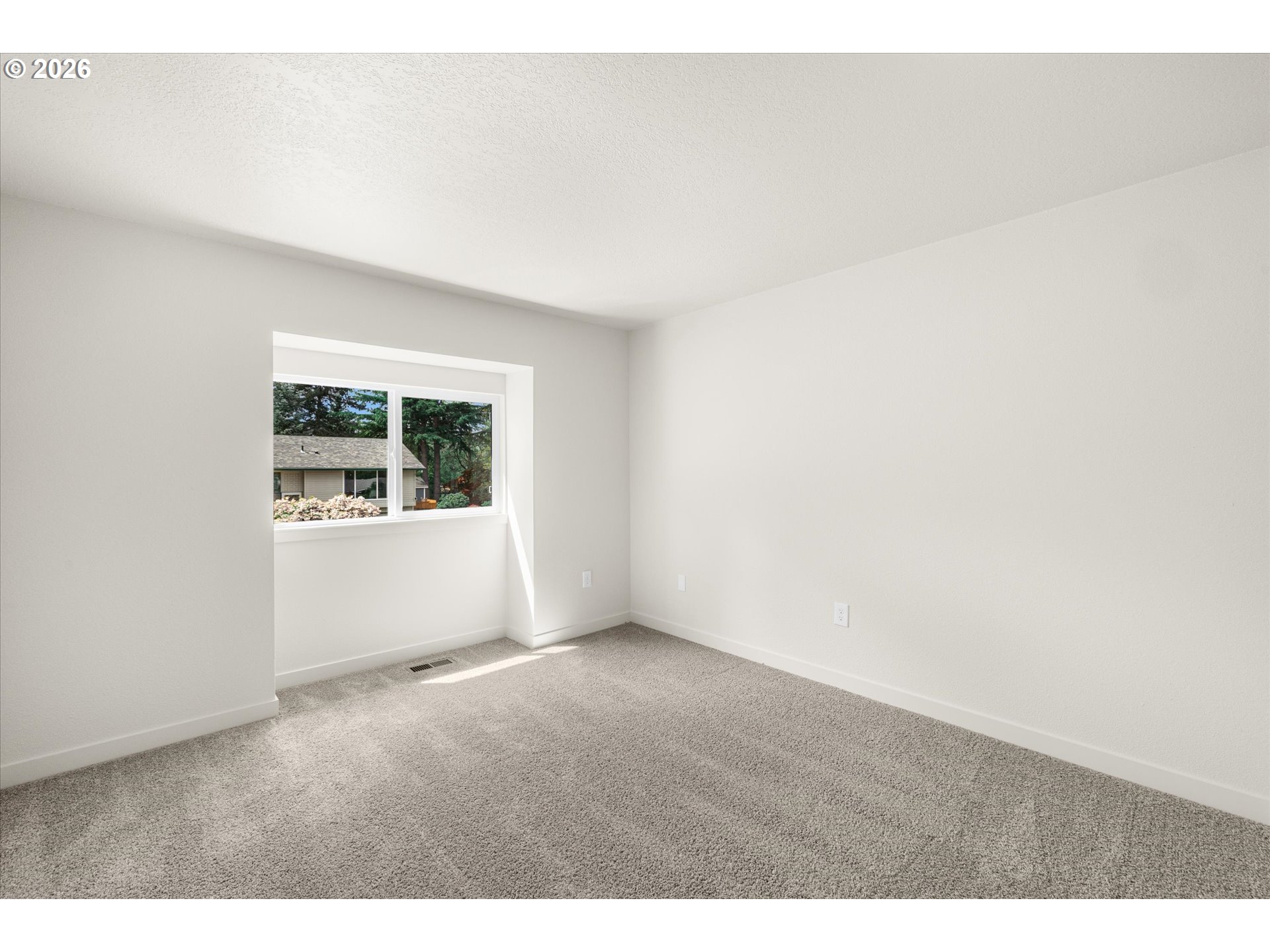 657 Southwest 7th Street Gresham, OR 97080 - Photo 29 of 41