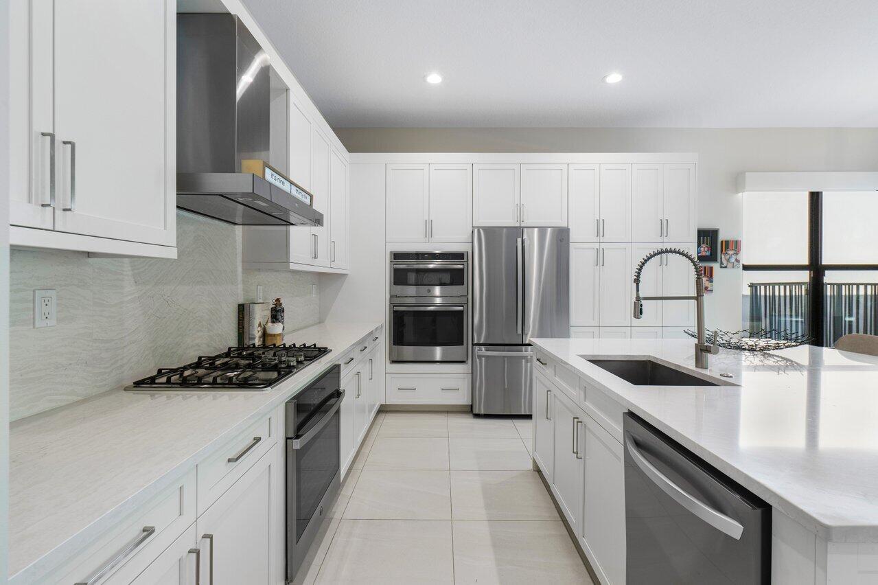 8863 Skyward Street Boca Raton, FL 33496 - Photo 13 of 44 014-8863SkywardStreet-BocaRaton-FL-33496