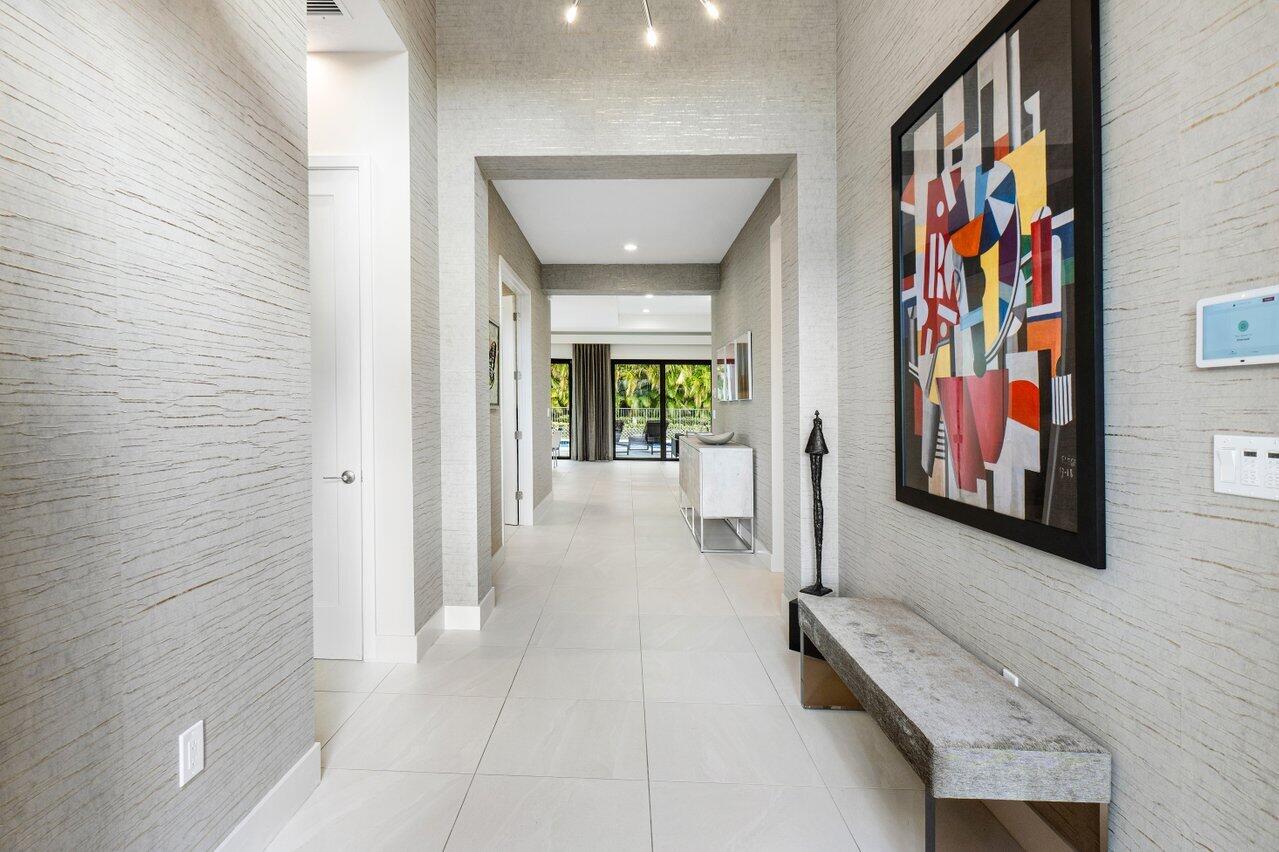 8863 Skyward Street Boca Raton, FL 33496 - Photo 4 of 44 005-8863SkywardStreet-BocaRaton-FL-33496