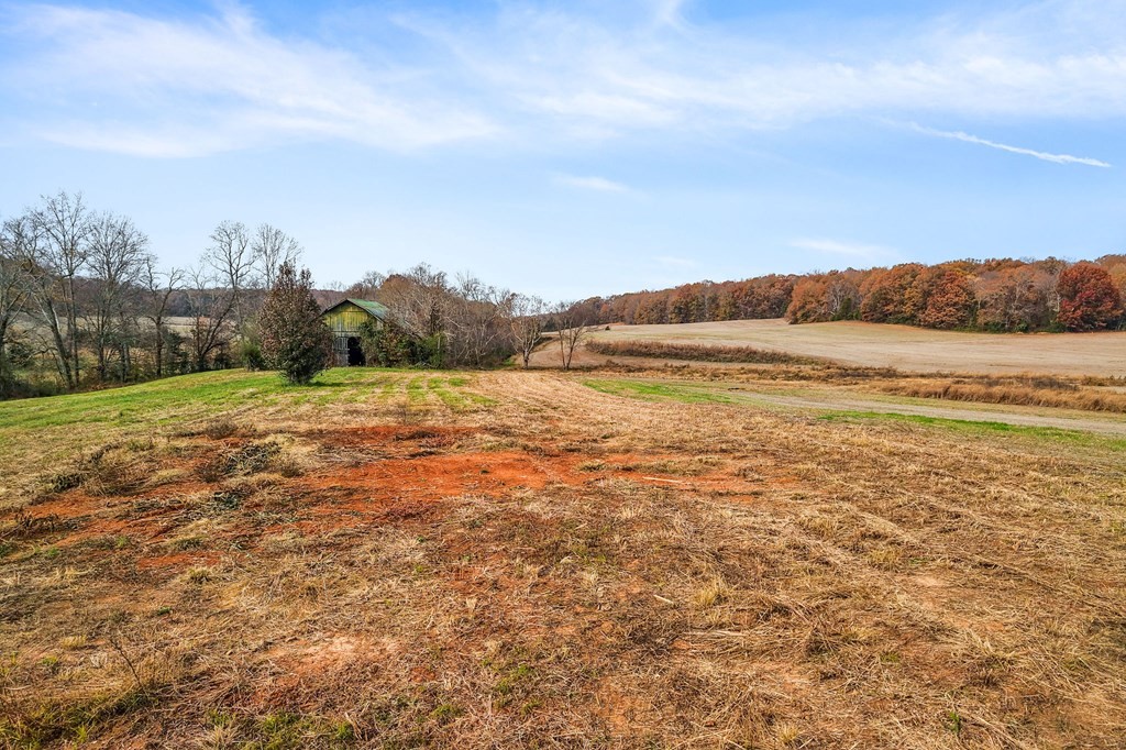 0 Old Kentucky Road Sparta, TN 38583 - Photo 5 of 11 a view of a field with an ocean