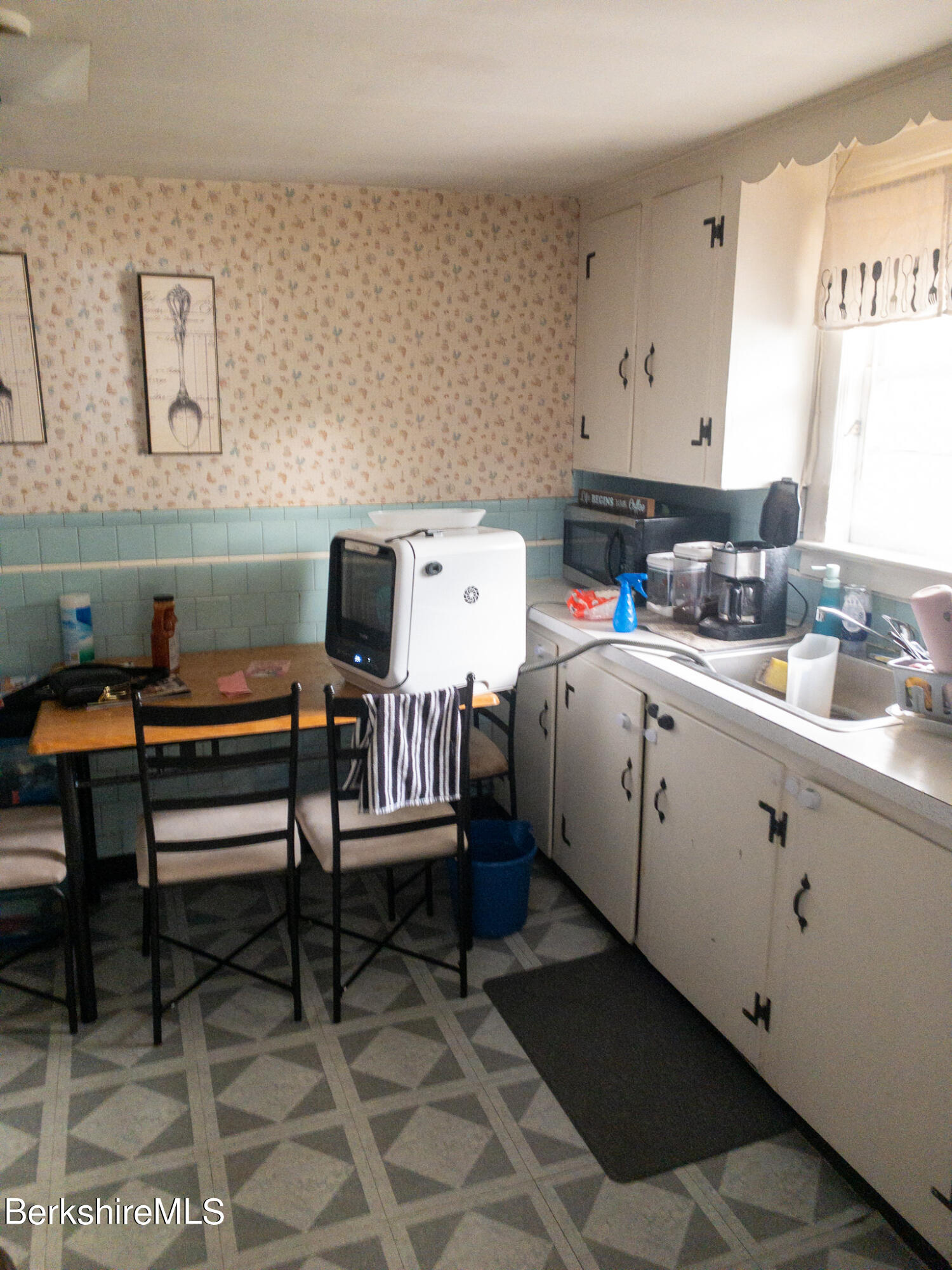 157 Old State Road Lanesborough, MA 01224 - Photo 20 of 37 Unit 4