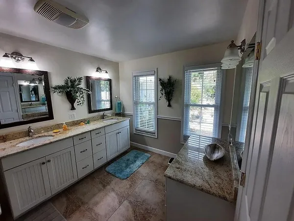 $1,390,000 | 155 31st Avenue Southwest, Vero Beach, FL 32968