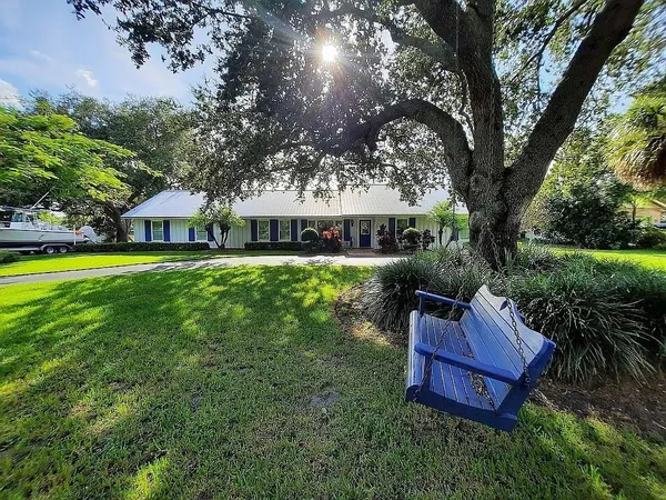 $1,390,000 | 155 31st Avenue Southwest, Vero Beach, FL 32968