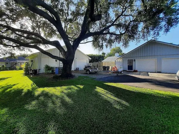 $1,390,000 | 155 31st Avenue Southwest, Vero Beach, FL 32968