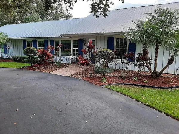 $1,390,000 | 155 31st Avenue Southwest, Vero Beach, FL 32968