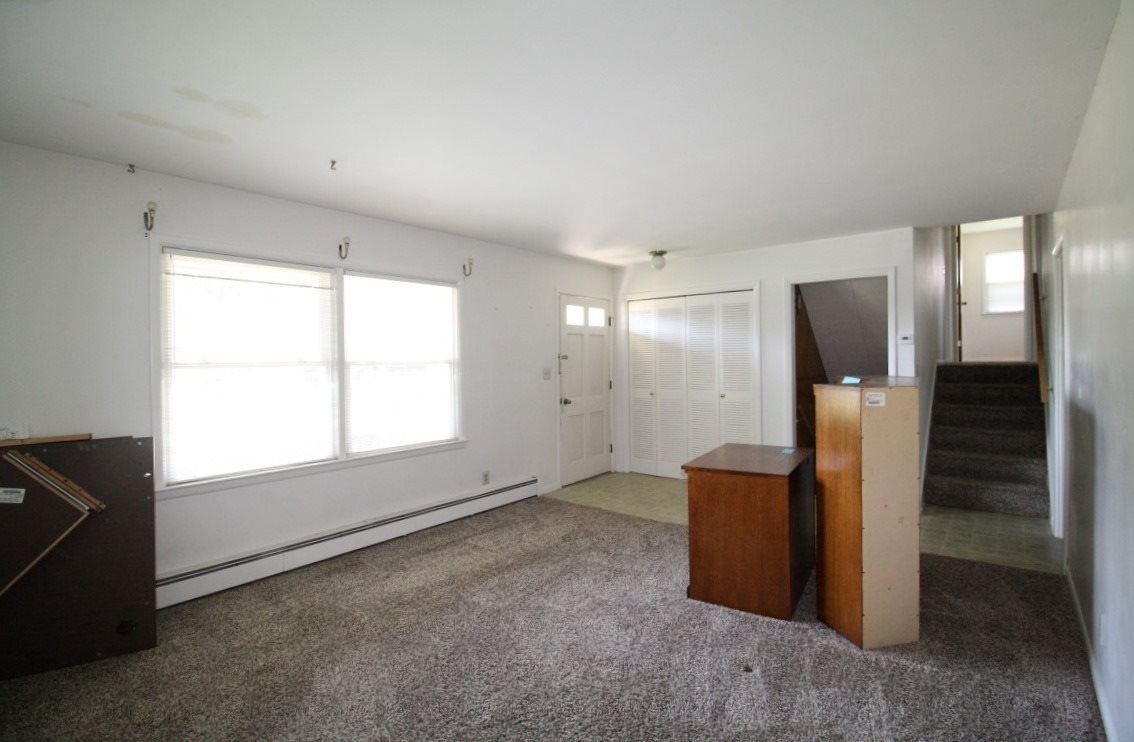 900 Falkirk Road Alma, MI 48801 - Photo 4 of 29 1847256-3.JPG