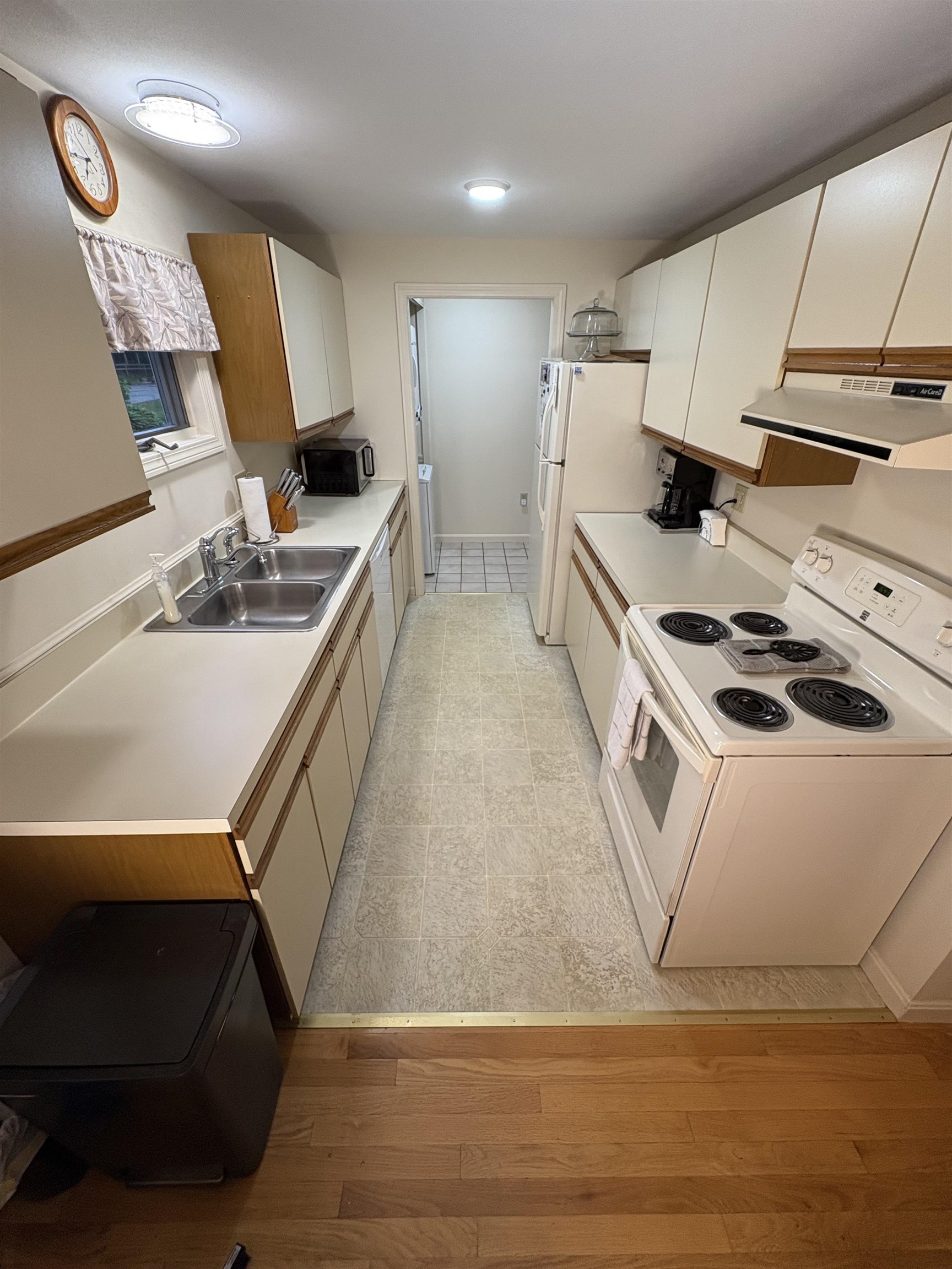 71 Esker Road, Unit B Hampton, NH 03842 - Photo 18 of 58