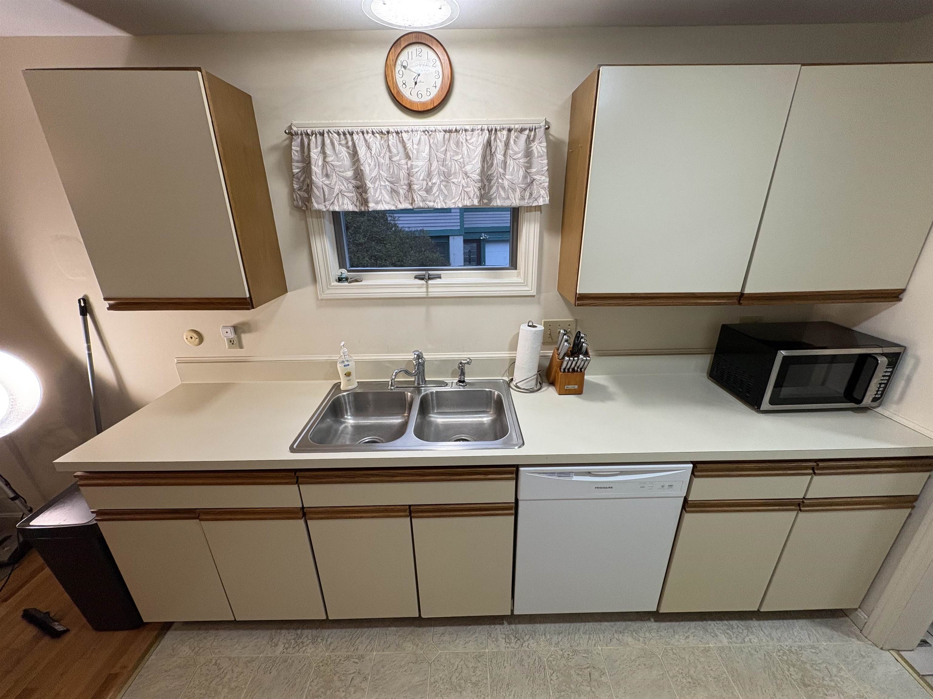 71 Esker Road, Unit B Hampton, NH 03842 - Photo 22 of 58