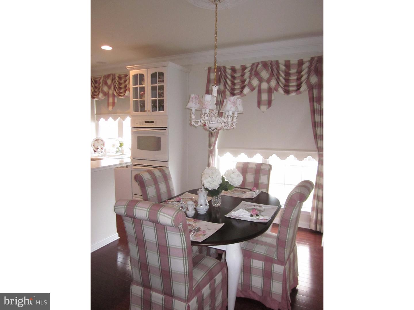 39 Emery Way Delanco, NJ 08075 - Photo 10 of 21 Breakfast Room