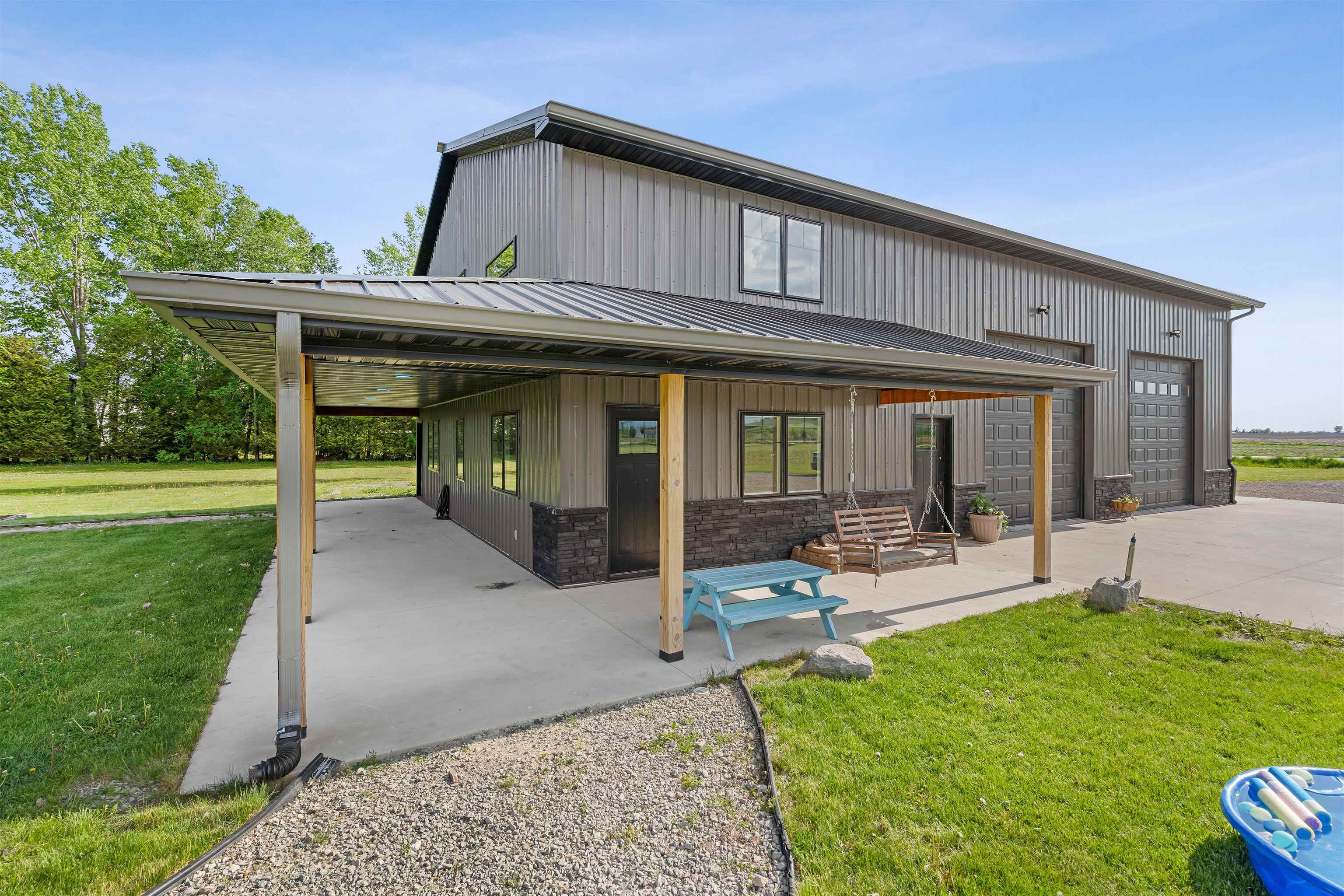 1254 South Overland Road De Pere, WI 54115 - Photo 3 of 57