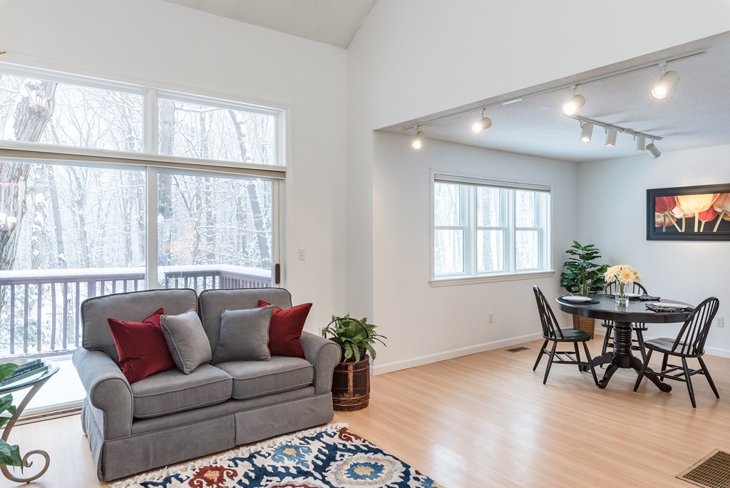 41 Bishops Forest Drive, Unit 41 Waltham, MA 02452 - Photo 5 of 18