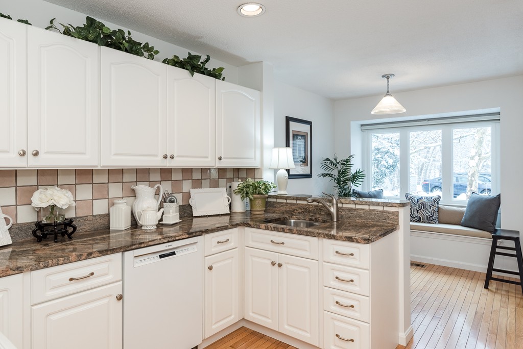 41 Bishops Forest Drive, Unit 41 Waltham, MA 02452 - Photo 7 of 18