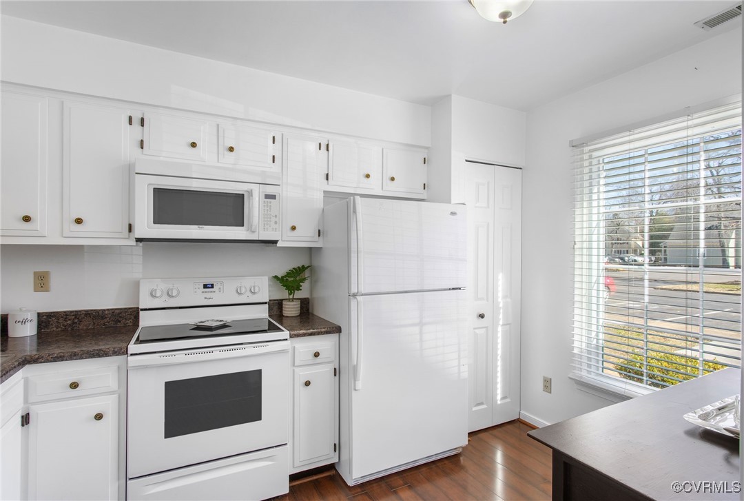 9616 Tree Line Terrace Chesterfield, VA 23832 - Photo 8 of 25 White and bright and sparkling clean!