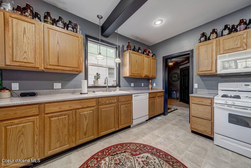 620 Pearl Street Wallace, ID 83873 - Photo 5 of 29 Kitchen