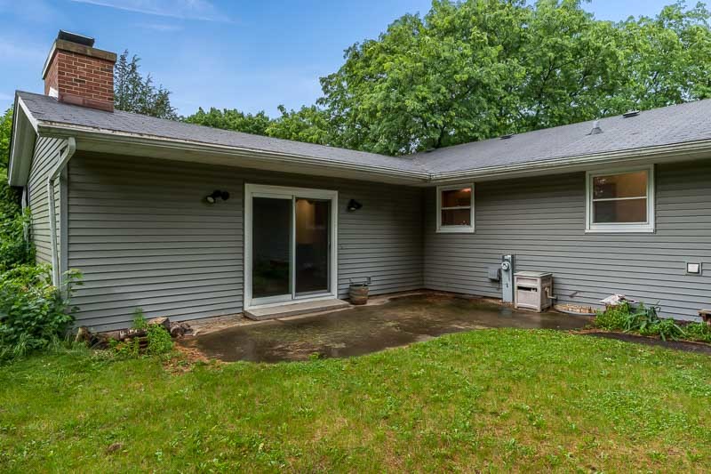 12222 Rae Ann Road Roscoe, IL 61073 - Photo 4 of 40 Gallery Image 4