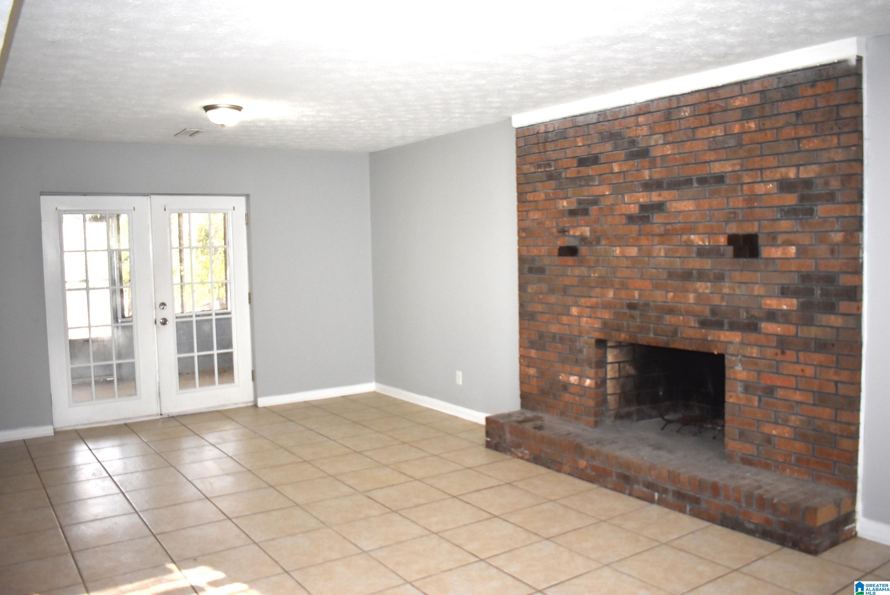6301 Perry Street Anniston, AL 36206 - Photo 12 of 16