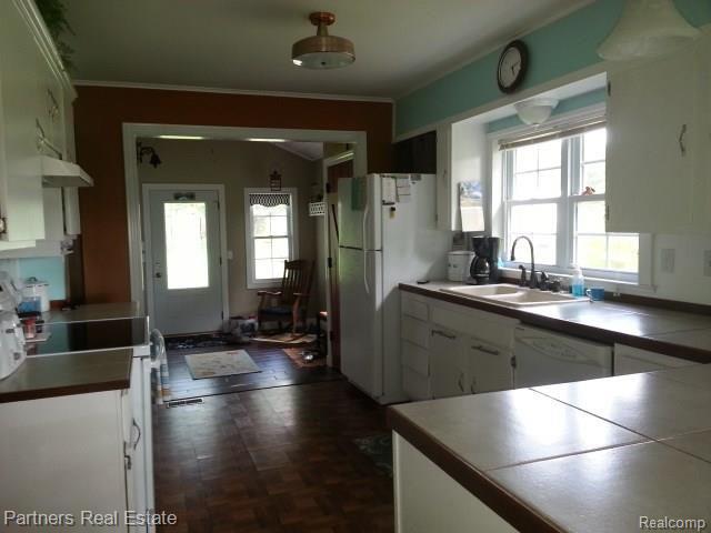 6851 Hinchey Road Pinckney, MI 48169 - Photo 13 of 35